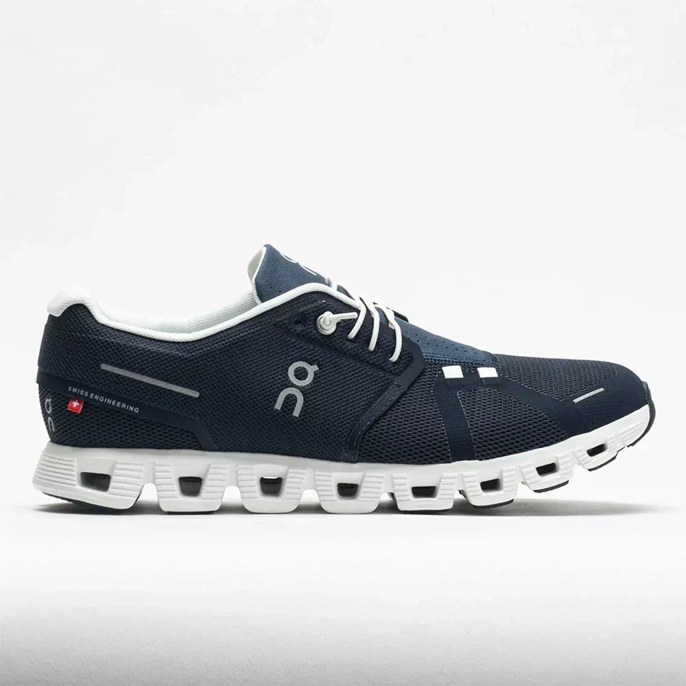 On Cloud 5 Lifestyle Trainers - product image from the listing.