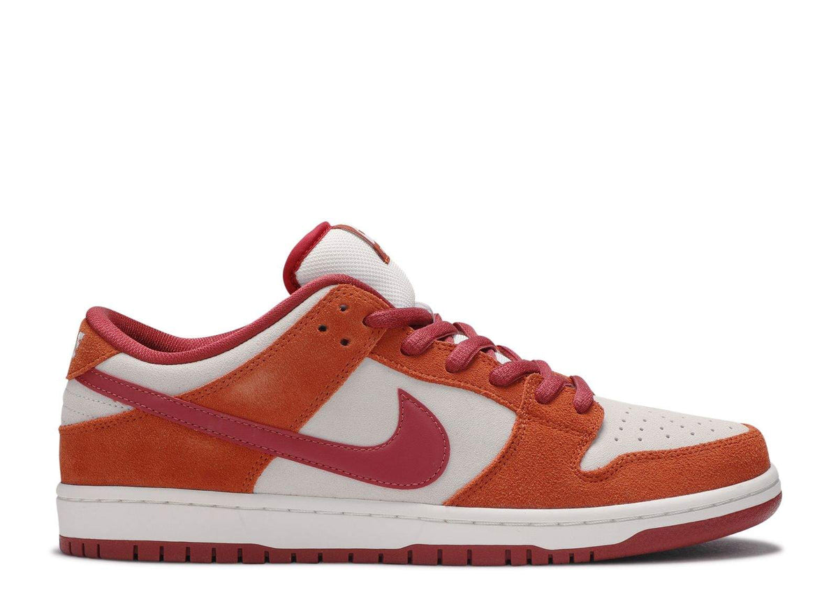 "Dark Russet" Nike Dunk Low Pro SB Sneakers - product image from the listing.