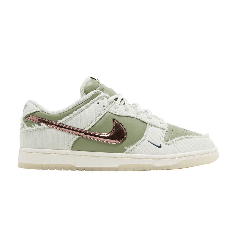 "Be 1 of One" Nike Kyler Murray x Dunk Low Sneakers - product image from the listing.