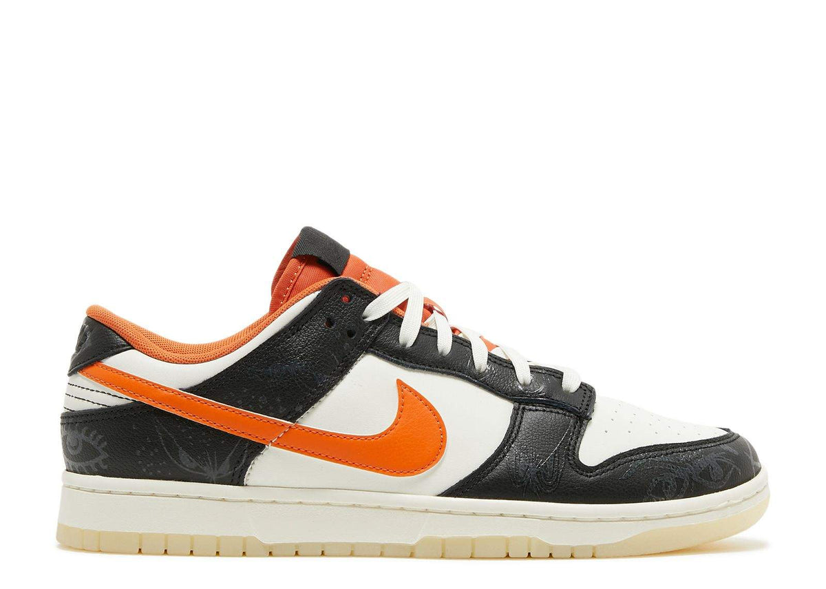 "Halloween" Nike Dunk Low 2021 Sneakers - product image from the listing.