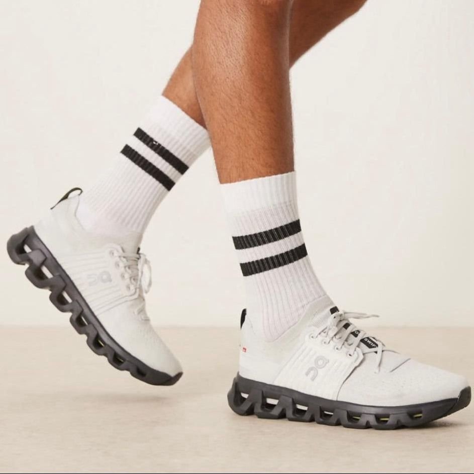 On Cloudswift 4 Running Shoes in Wolf/Black - product image from the listing.