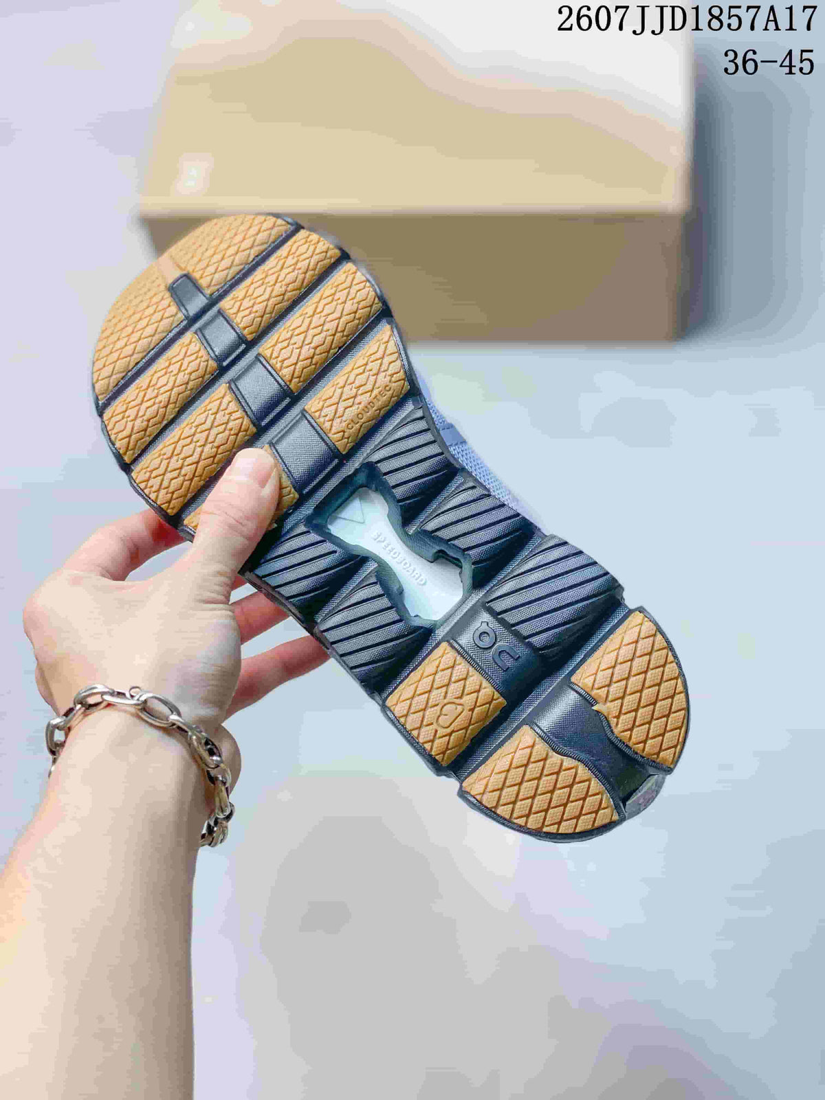 On Cloud X 4 Trainers Lavender Grey 2607 JJD1857A17 - product image from the listing.