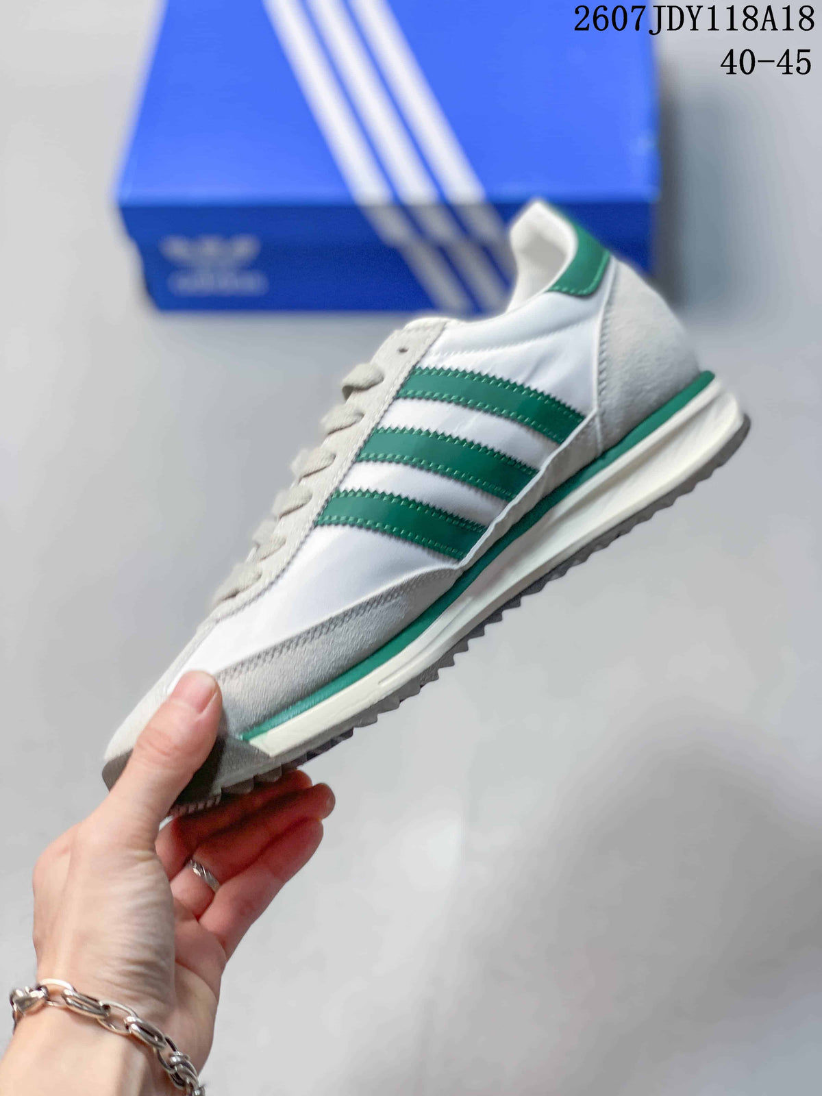 adidas SL 72 Sneakers in White Green 2607JDY118A18 - product image from the listing.