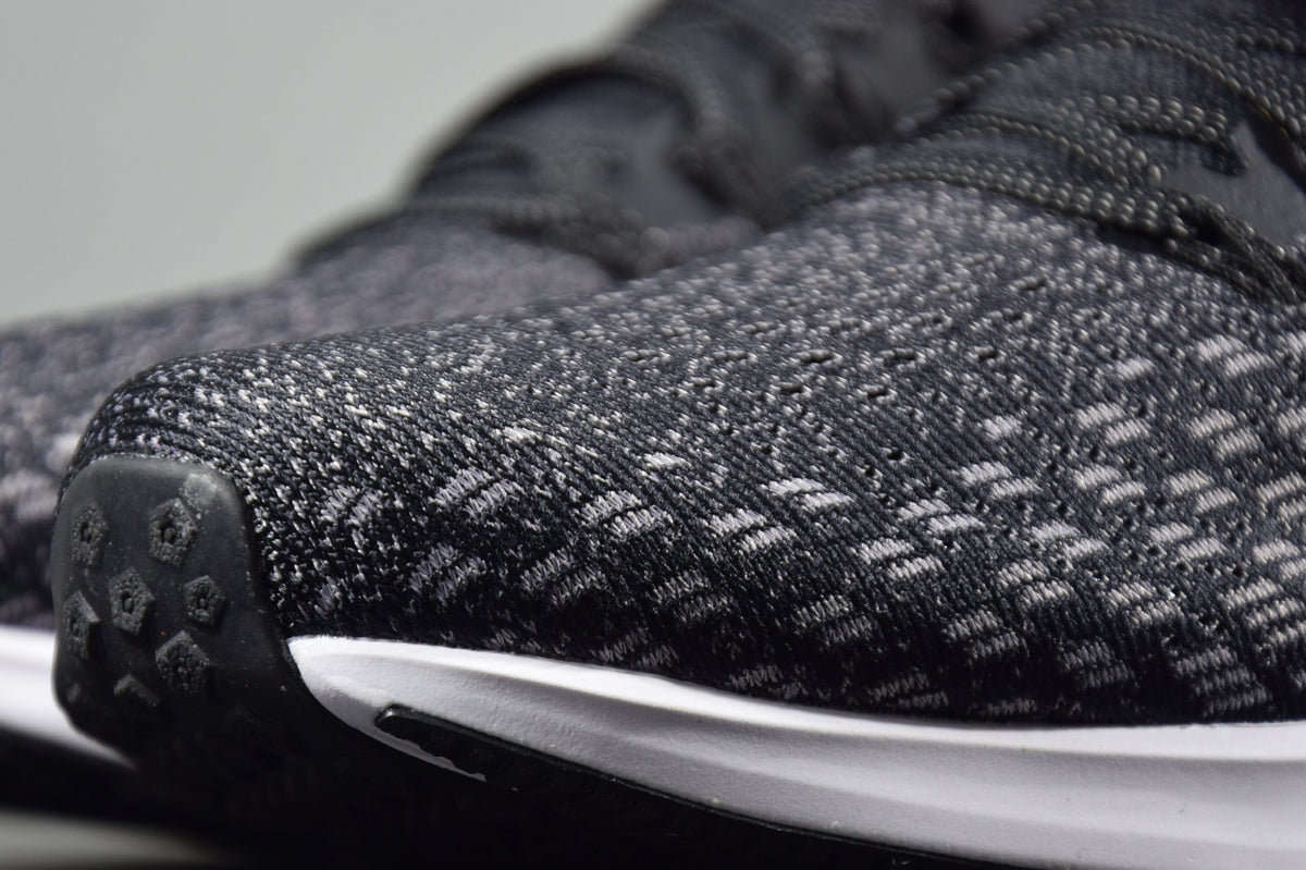 Nike Air Zoom Pegasus 35 Running Shoes in Black White 942851-001 - product image from the listing.