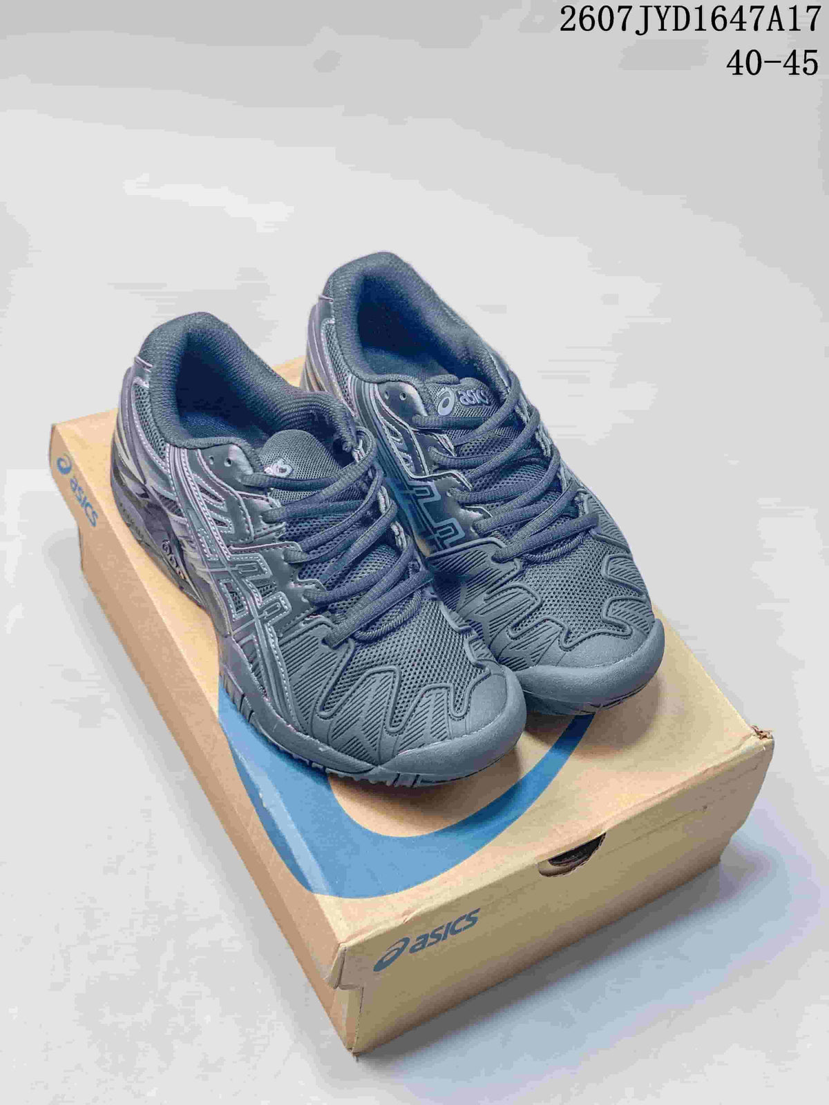ASICS GEL-Resolution 5 Tennis Shoes in Black 2607JYD1647A17 - product image from the listing.