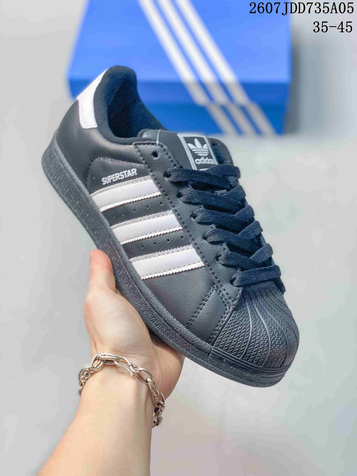 Adidas Superstar Black White Shell-Toe Trainers 2607JDD735A05 - product image from the listing.