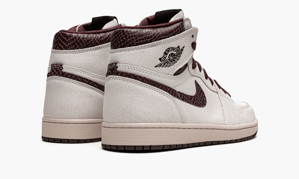 "A Ma Maniere x" Air Jordan 1 HIGH OG Sneakers - product image from the listing.