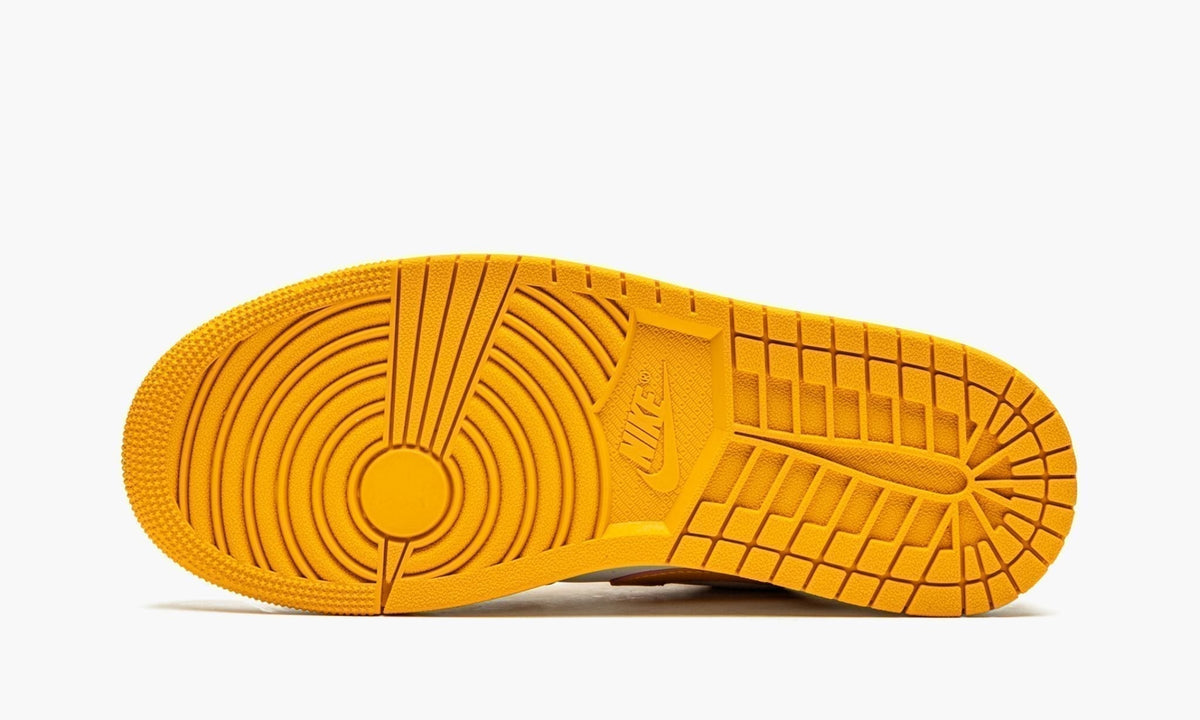 "Pollen" Air Jordan 1 Low Sneakers - product image from the listing.