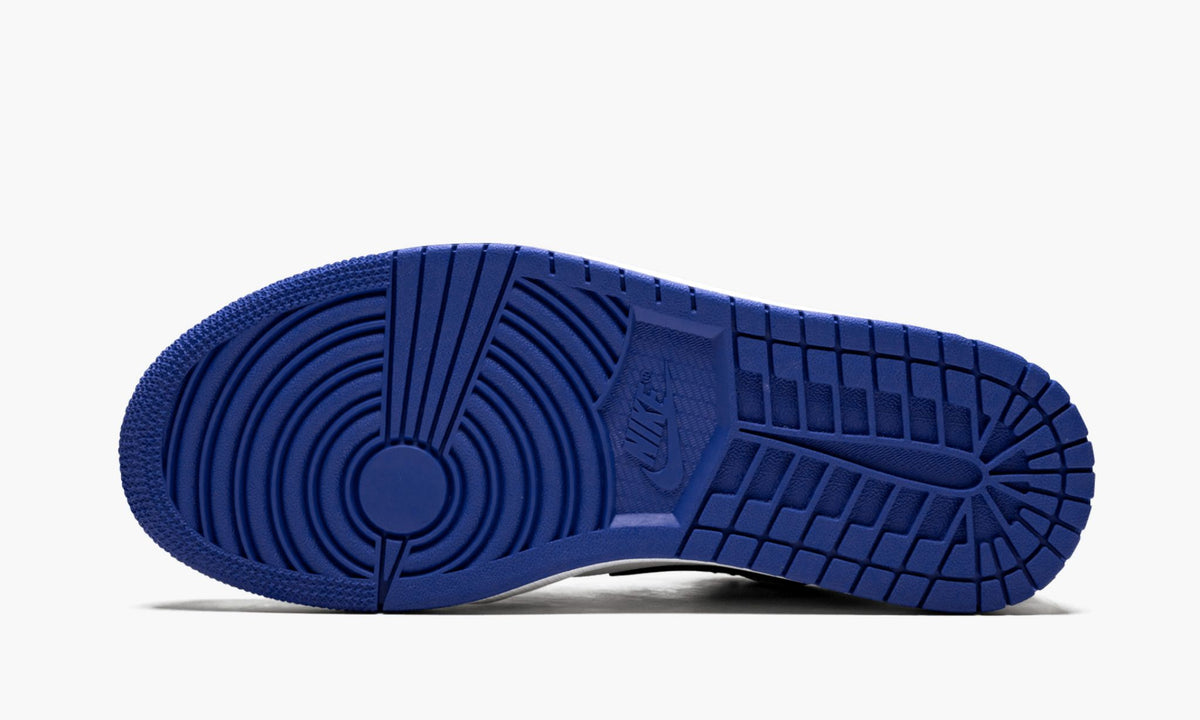 Royal Toe Sneakers - Air Jordan 1 Low - product image from the listing.