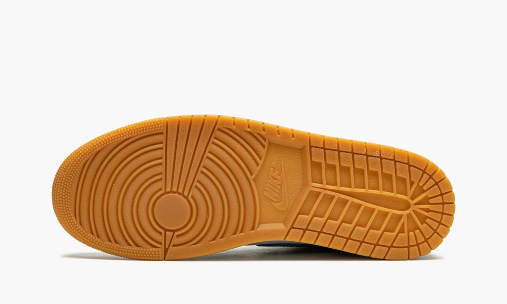 "Barcelona" Air Jordan 1 Low SE Sneakers - product image from the listing.