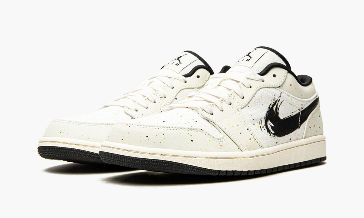 "Brushstroke" Air Jordan 1 Low SE Sneakers - product image from the listing.