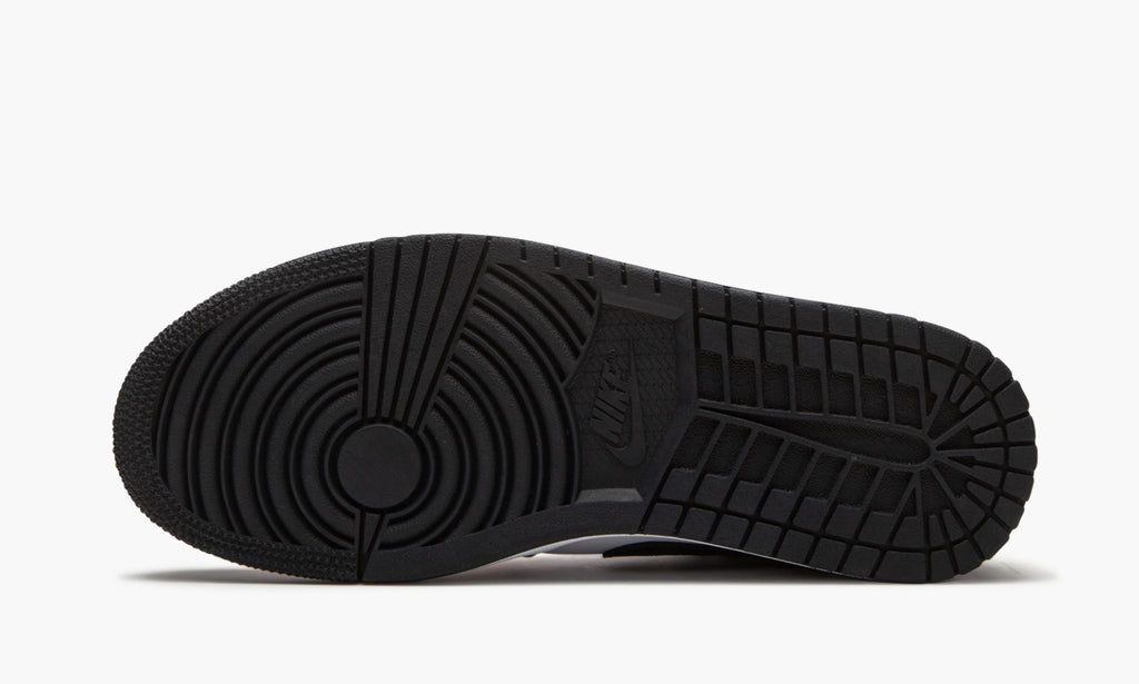 "Nothing But Net" Air Jordan 1 Low SE Sneakers - product image from the listing.