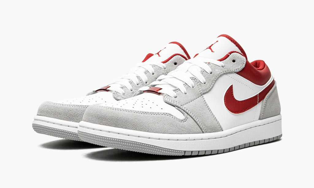 Air Jordan 1 LOW SE Sneakers in White / Grey / Red - product image from the listing.