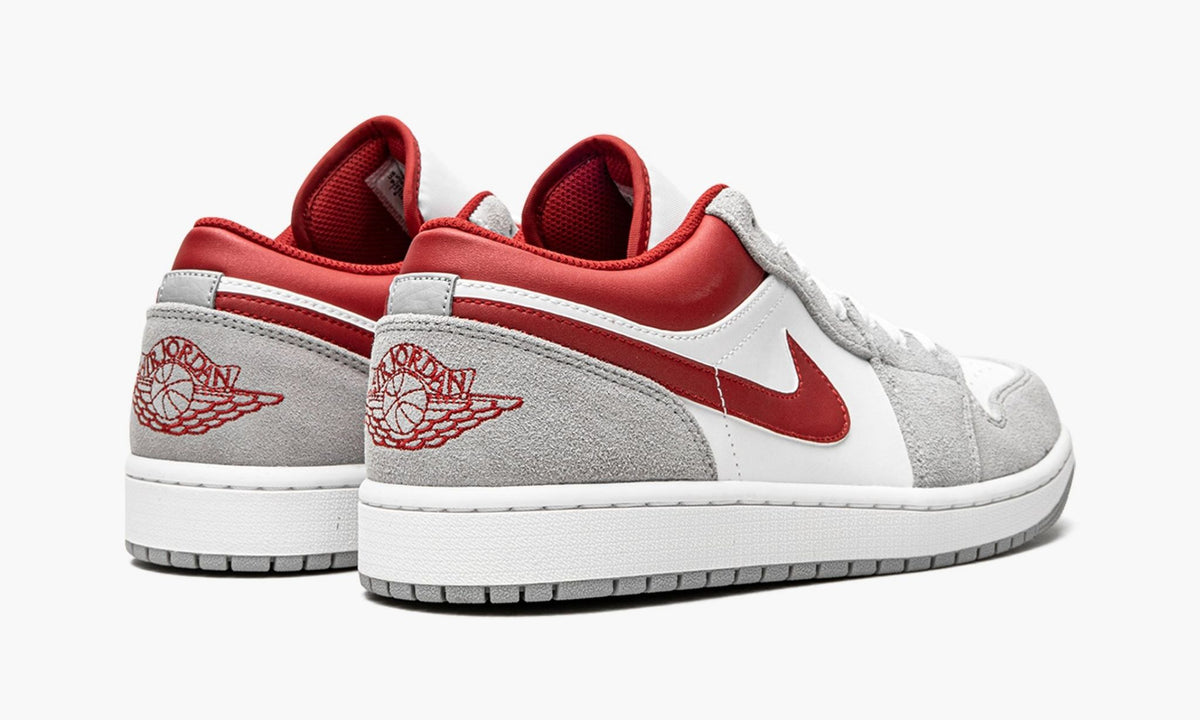 Air Jordan 1 LOW SE Sneakers in White / Grey / Red - product image from the listing.