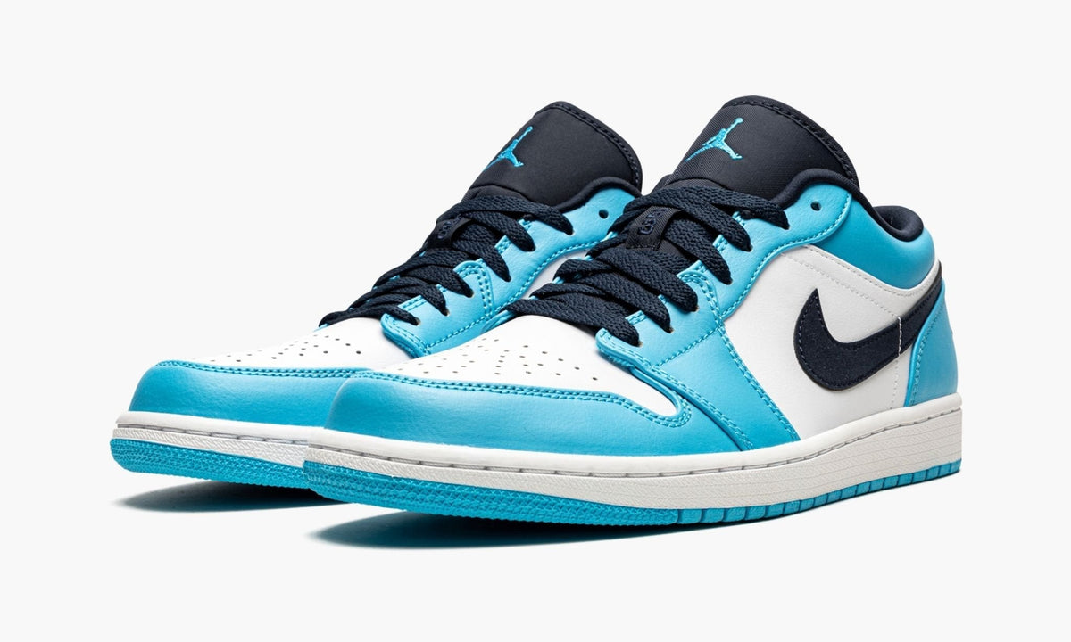 UNC Sneakers - Air Jordan 1 Low - product image from the listing.