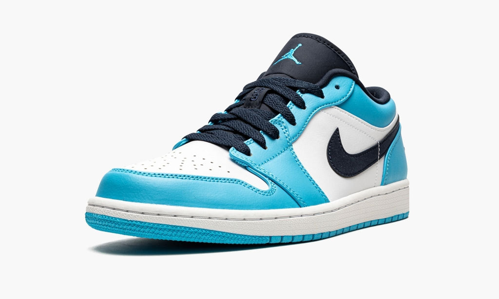 UNC Sneakers - Air Jordan 1 Low - product image from the listing.