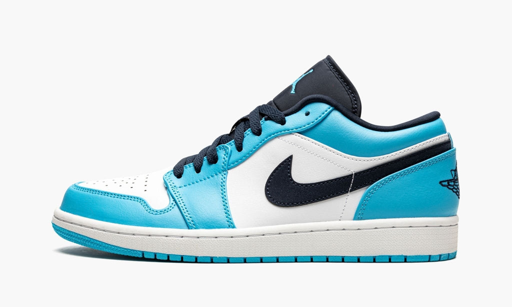 UNC Sneakers - Air Jordan 1 Low - product image from the listing.