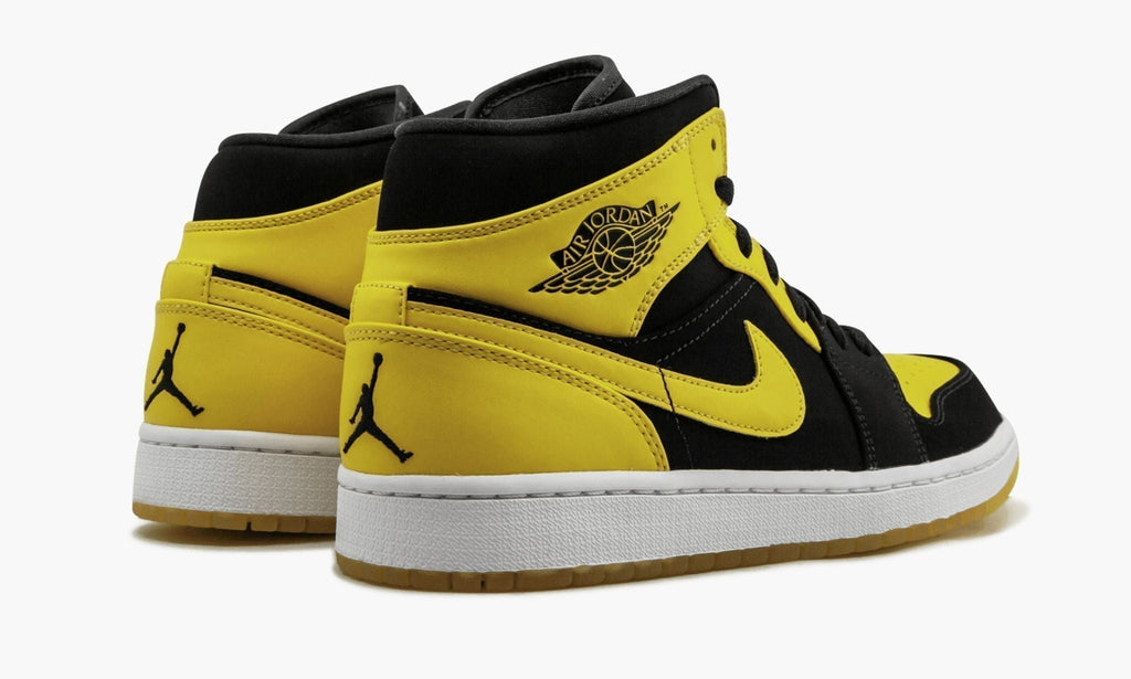 "New Love 2017 Release" Air Jordan 1 Mid Sneakers - product image from the listing.
