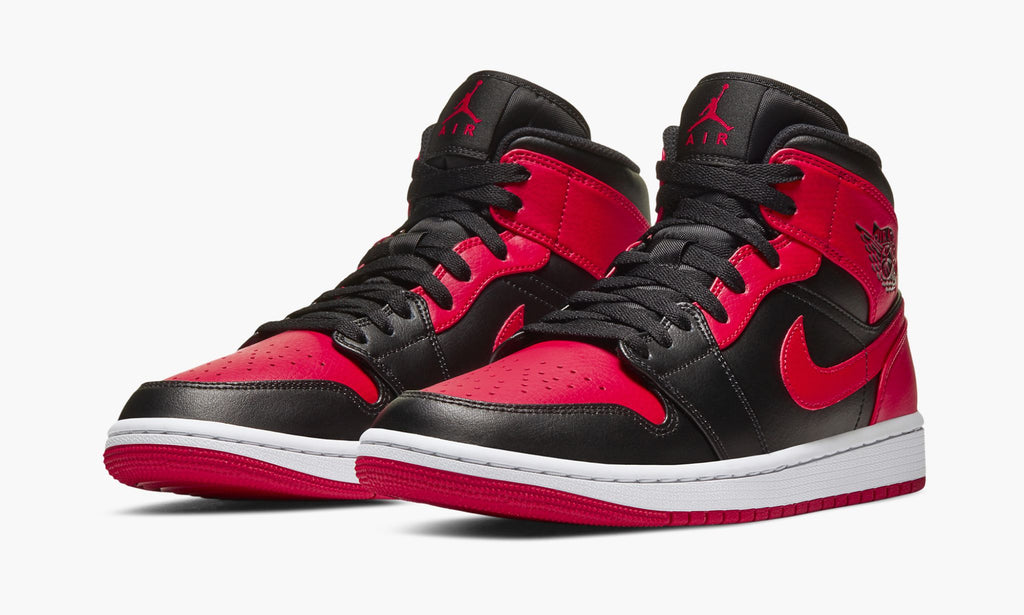 Banned 2020 Sneakers - Air Jordan 1 Mid - product image from the listing.