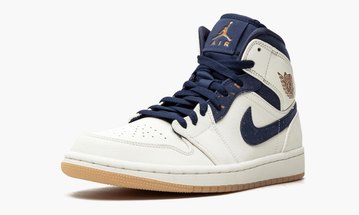 Jeter Sneakers - Air Jordan 1 Mid - product image from the listing.