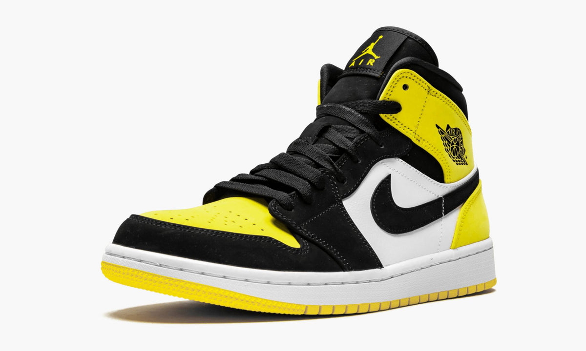 Yellow Toe Sneakers - Air Jordan 1 MID SE - product image from the listing.