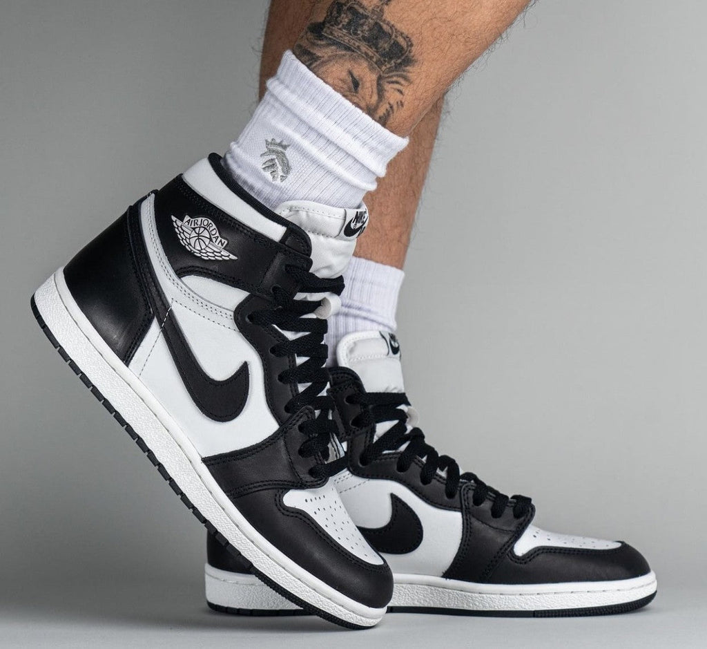 85 Black White 2023 Sneakers - Air Jordan 1 Retro High - product image from the listing.