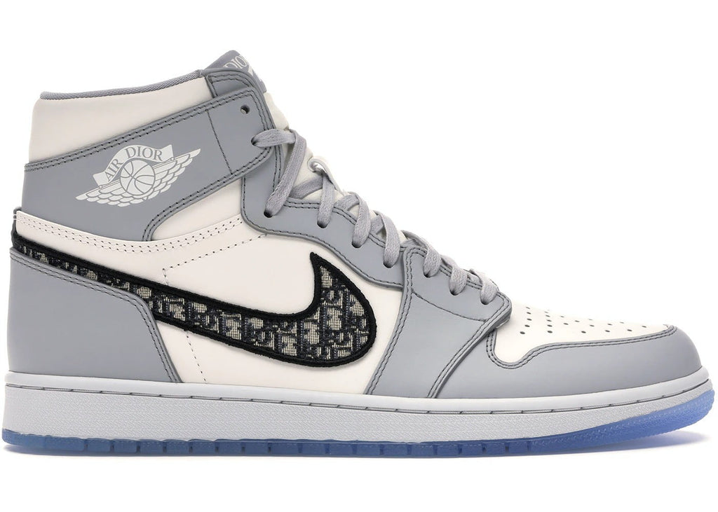 CN8607 Sneakers - Air Jordan 1 Retro High - product image from the listing.