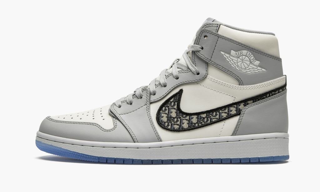 Dior Sneakers - Air Jordan 1 Retro High - product image from the listing.