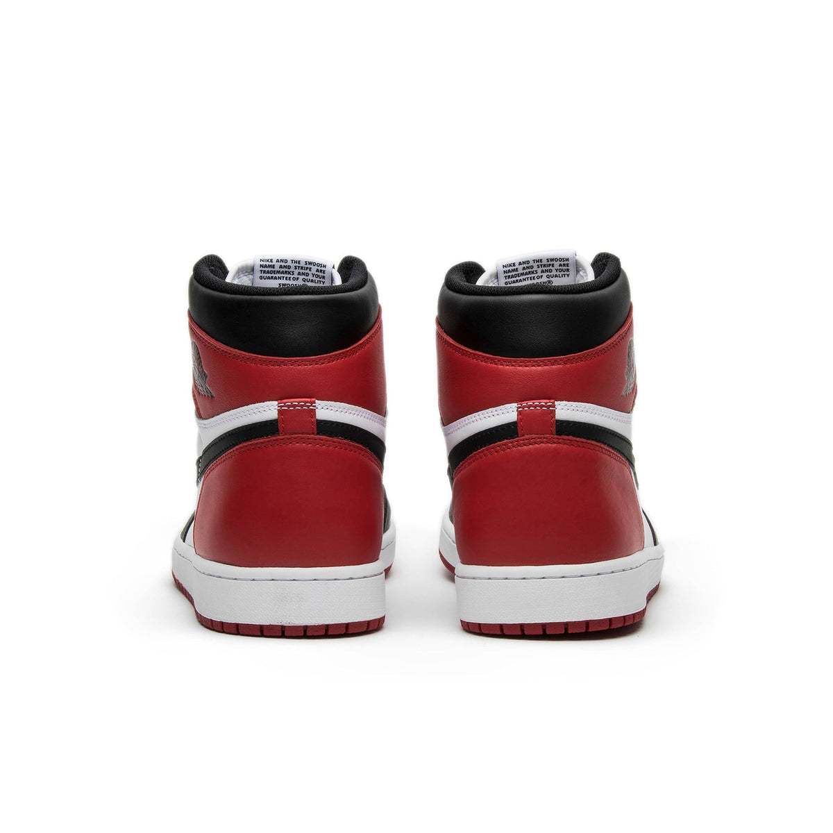 "Black Toe" Air Jordan 1 Retro High OG 2016 555088-125 Sneakers - product image from the listing.