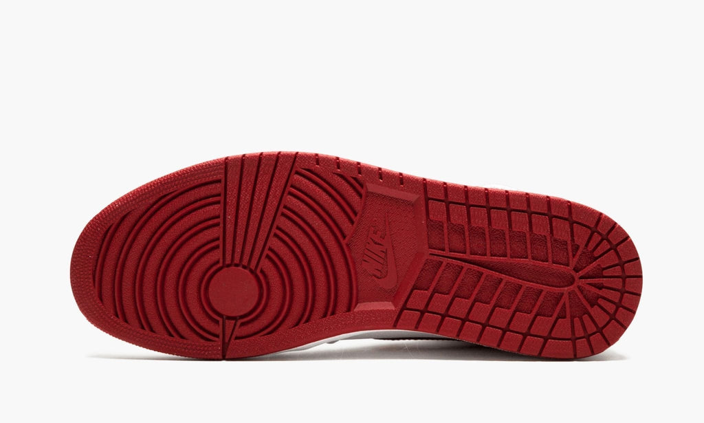 "Metallic Red" Air Jordan 1 Retro High OG Sneakers - product image from the listing.