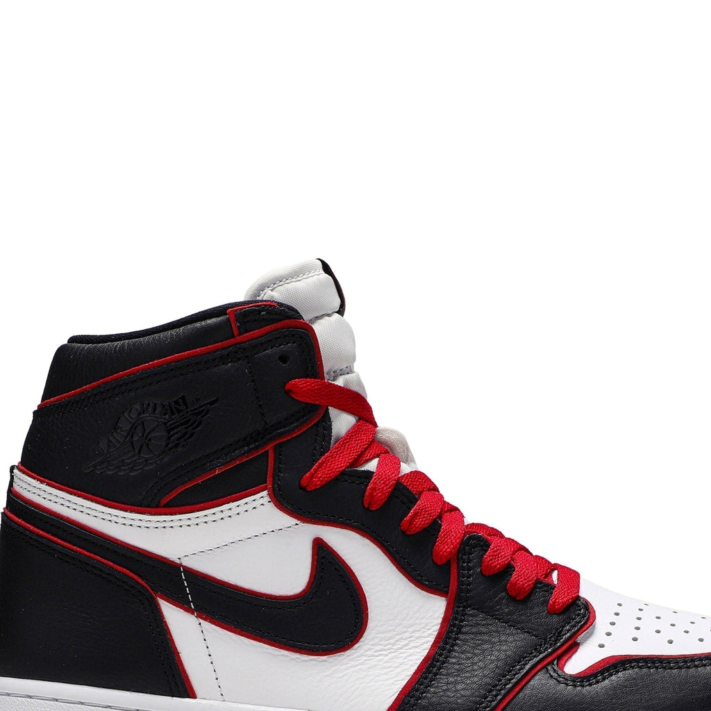 Bloodline 555088-062 Sneakers - Air Jordan 1 Retro High OG - product image from the listing.