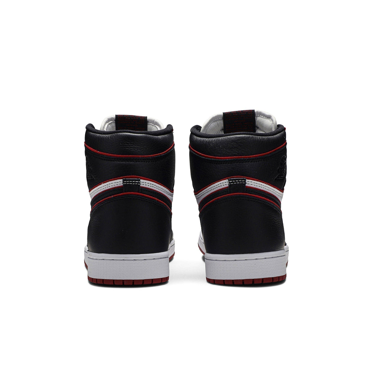 Bloodline 555088-062 Sneakers - Air Jordan 1 Retro High OG - product image from the listing.