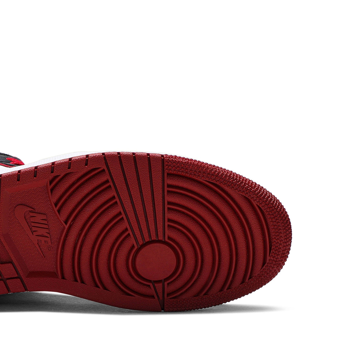 Bloodline 555088-062 Sneakers - Air Jordan 1 Retro High OG - product image from the listing.