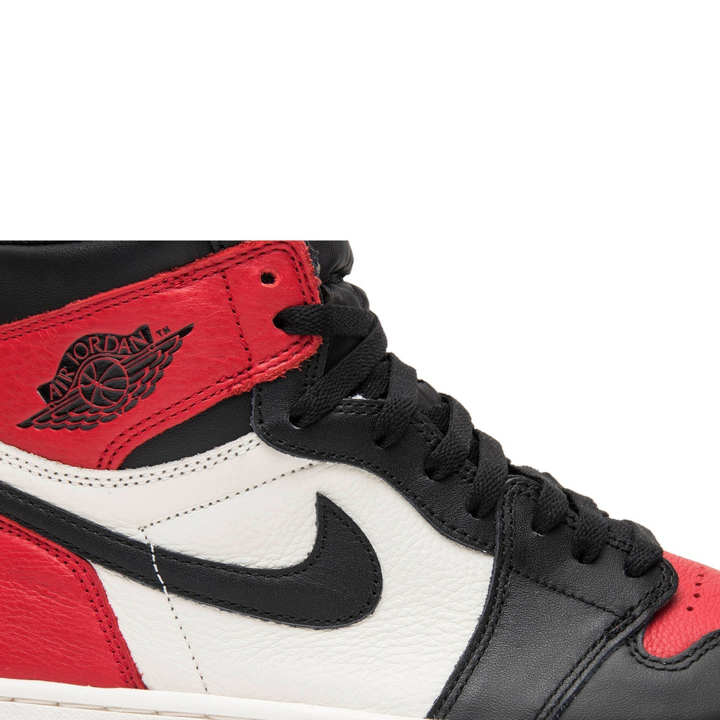 Bred Toe 555088-610 Sneakers - Air Jordan 1 Retro High OG - product image from the listing.