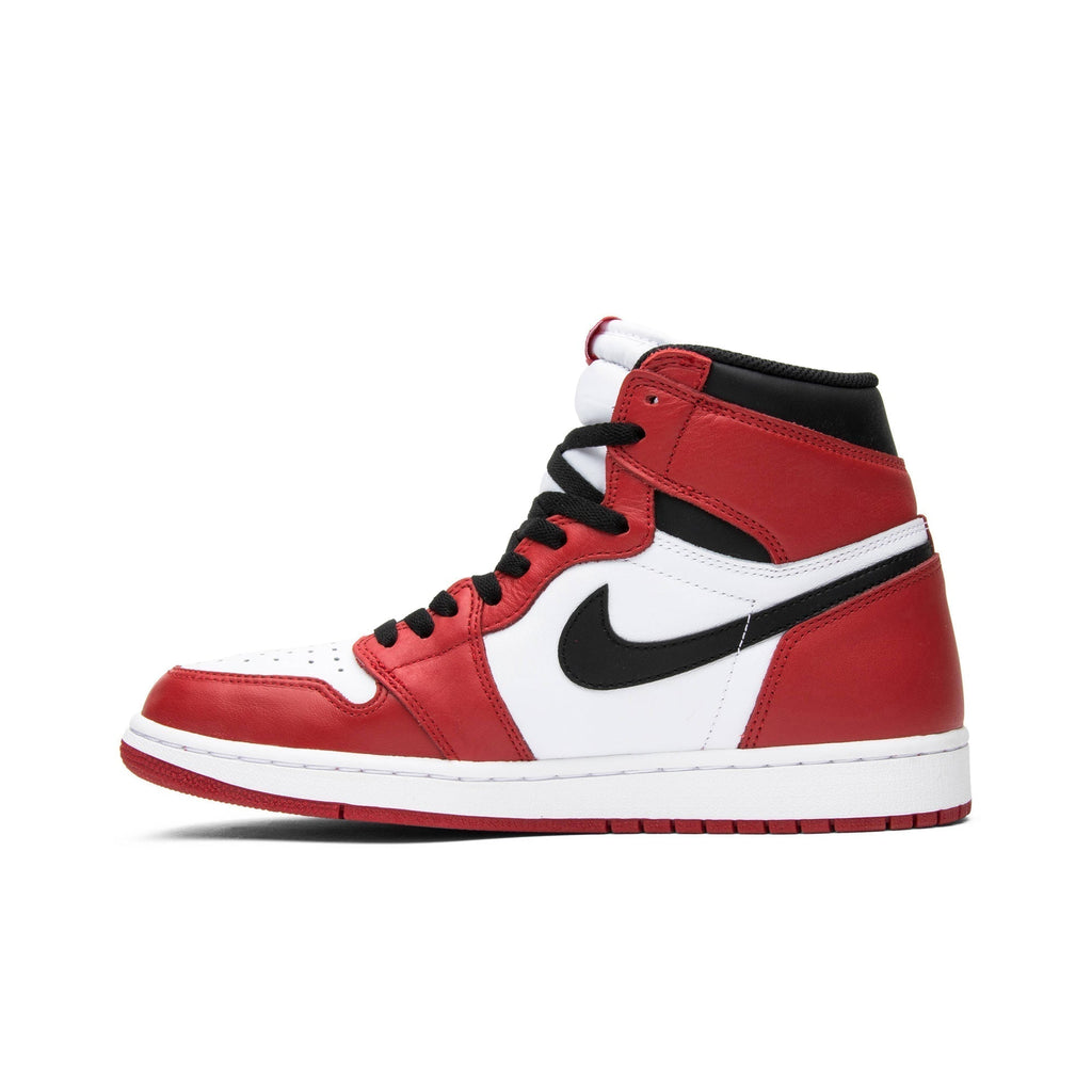 Chicago 2015 555088-101 Sneakers - Air Jordan 1 Retro High OG - product image from the listing.