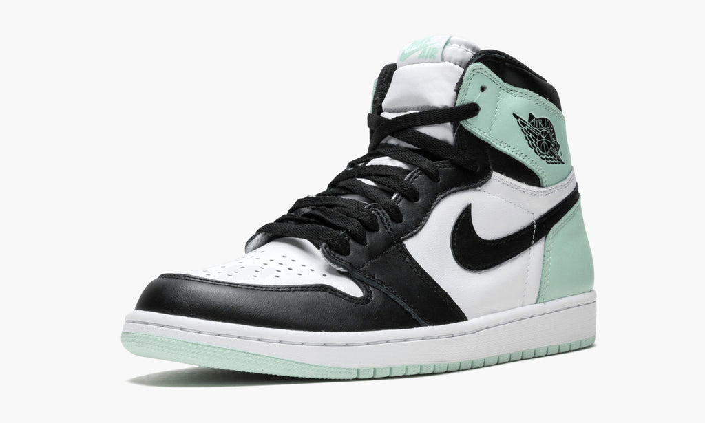 "Igloo" Air Jordan 1 Retro High OG NRG Sneakers - product image from the listing.