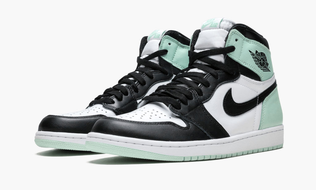 "Igloo" Air Jordan 1 Retro High OG NRG Sneakers - product image from the listing.
