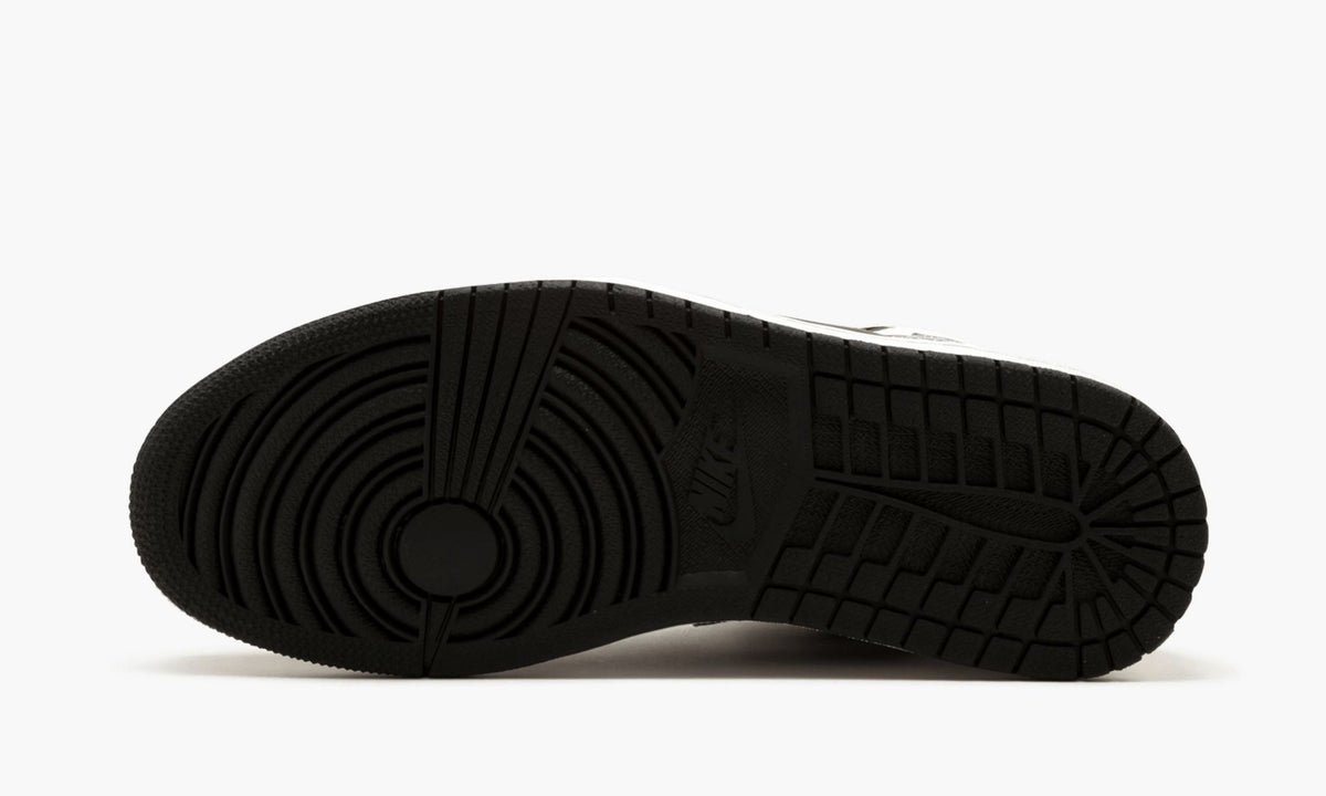 RE2PECT Sneakers - Air Jordan 1 Retro High OG - product image from the listing.