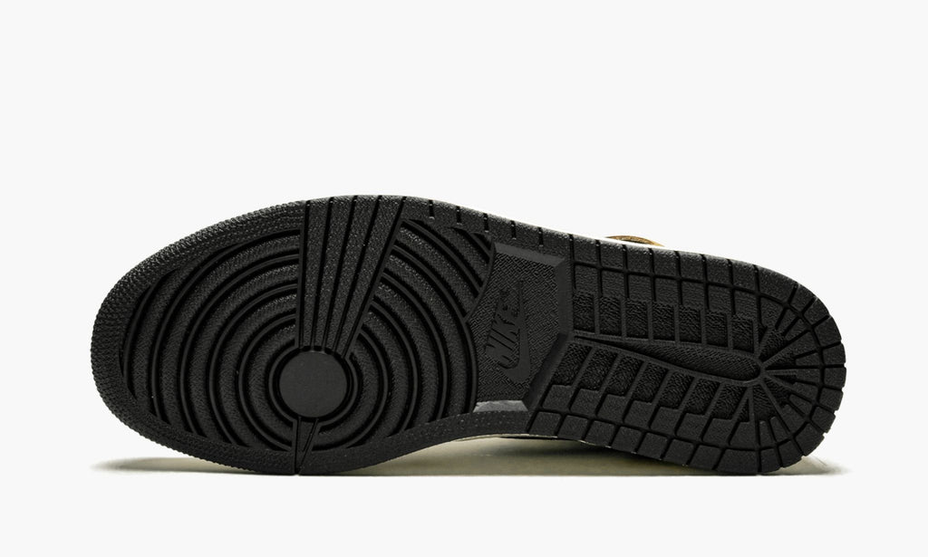 Rookie of the Year Sneakers - Air Jordan 1 Retro High OG - product image from the listing.