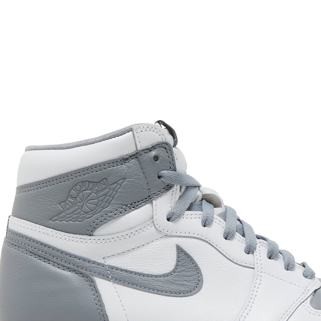 Stealth 555088-037 Sneakers - Air Jordan 1 Retro High OG - product image from the listing.
