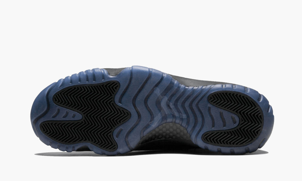 Cap & Gown Sneakers - Air Jordan 11 Retro - product image from the listing.