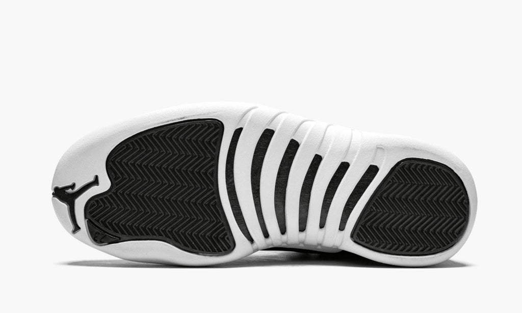 PSNY FRIENDS AND FAMILY Sneakers - Air Jordan 12 Retro - product image from the listing.