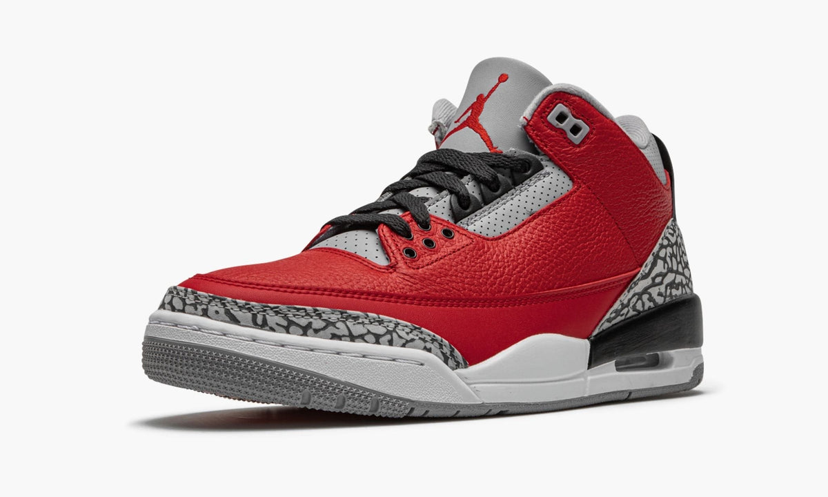 CHI Exclusive Sneakers - Air Jordan 3 Retro SE Unite - product image from the listing.
