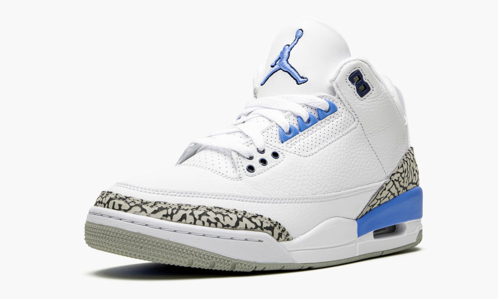 UNC Sneakers - Air Jordan 3 Retro - product image from the listing.