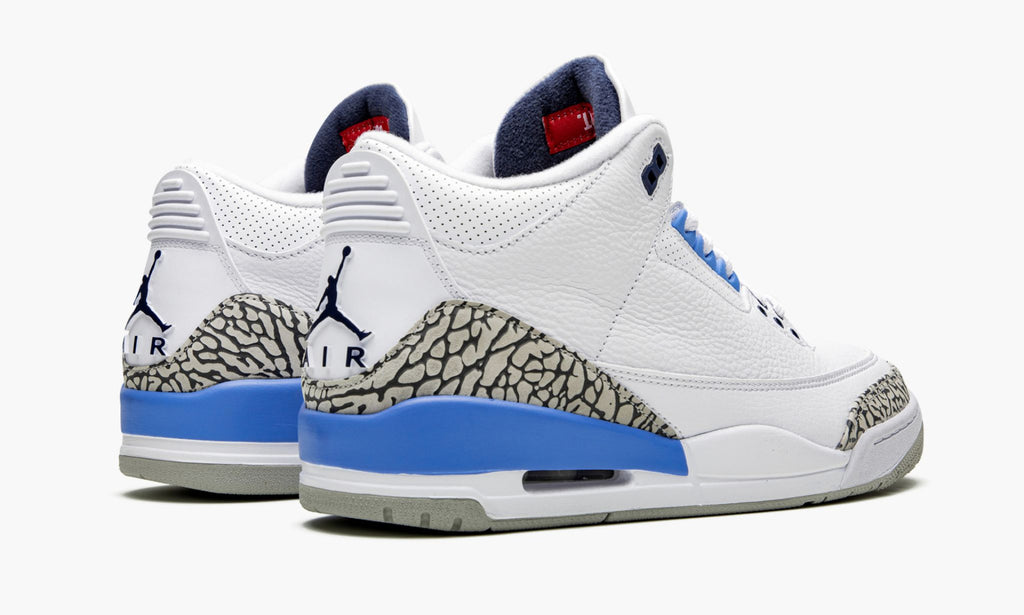 UNC Sneakers - Air Jordan 3 Retro - product image from the listing.