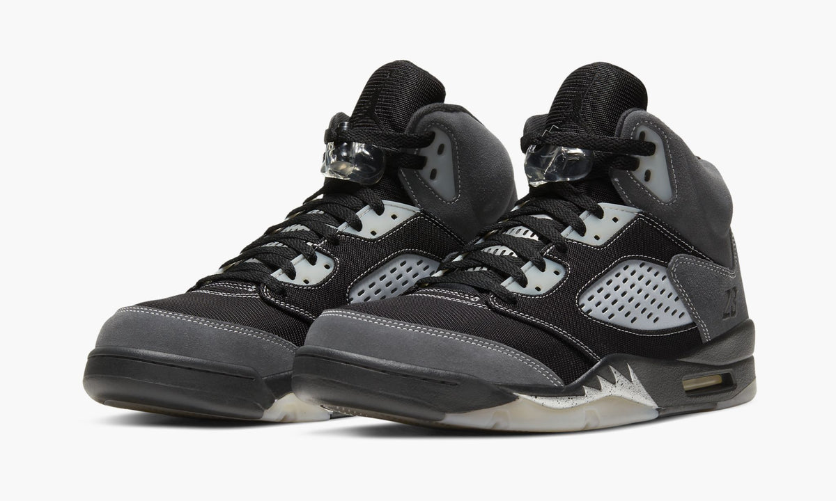 Anthracite Sneakers - Air Jordan 5 Retro - product image from the listing.