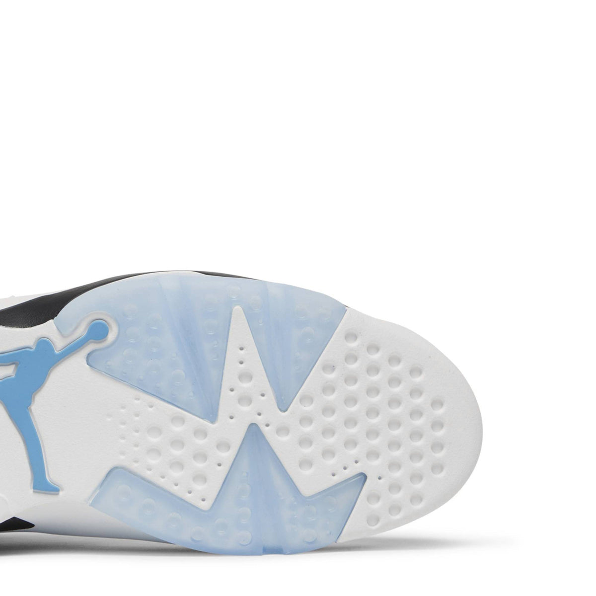 "UNC Home" Air Jordan 6 Retro CT8529-410 Sneakers - product image from the listing.