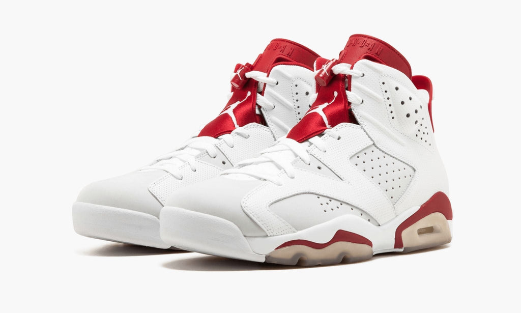 "Alternate" Air Jordan 6 Retro Sneakers - product image from the listing.