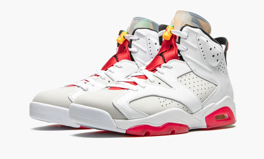 "Hare" Air Jordan 6 Retro Sneakers - product image from the listing.