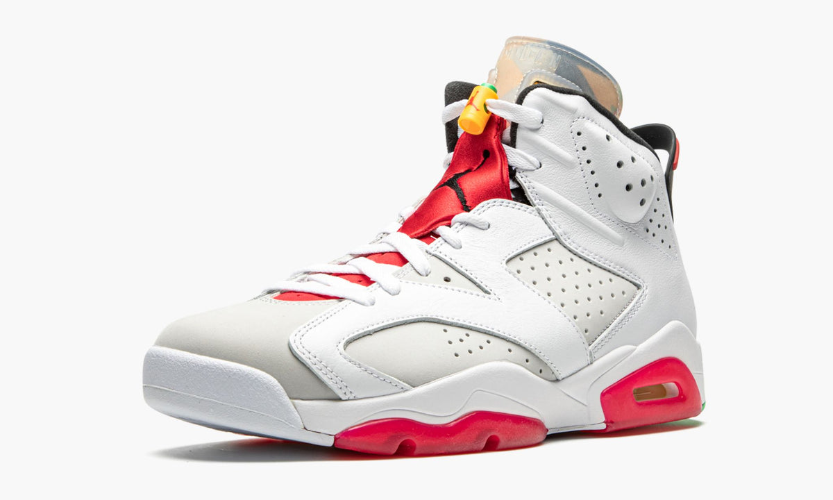 "Hare" Air Jordan 6 Retro Sneakers - product image from the listing.